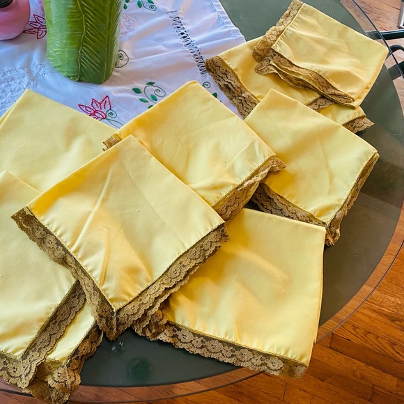 8 Vintage Yellow & Bronze Lace Trim Linen Napkins - Picture 8 of 14